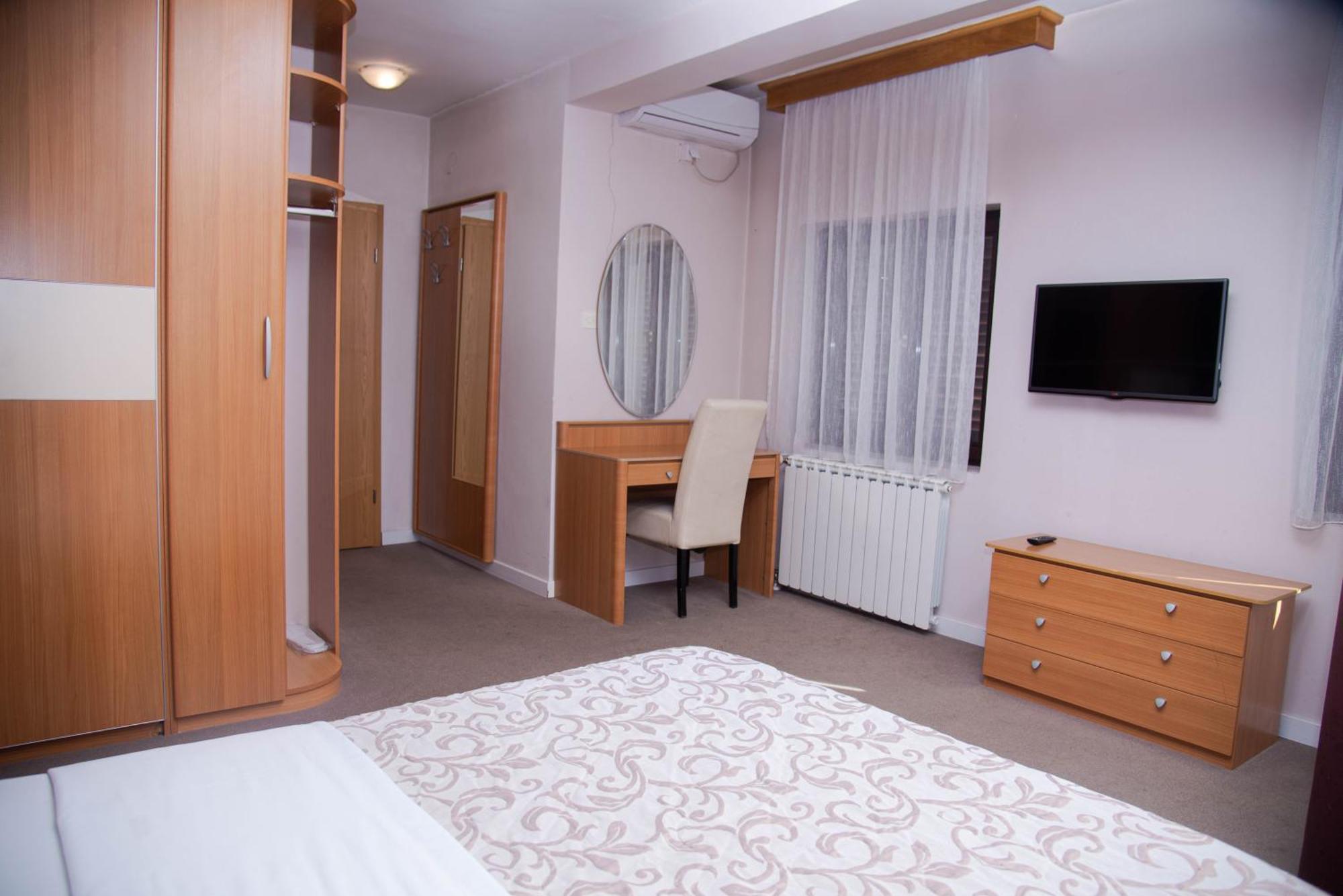 Hotel Dvor Bijelo Polje Eksteriør billede