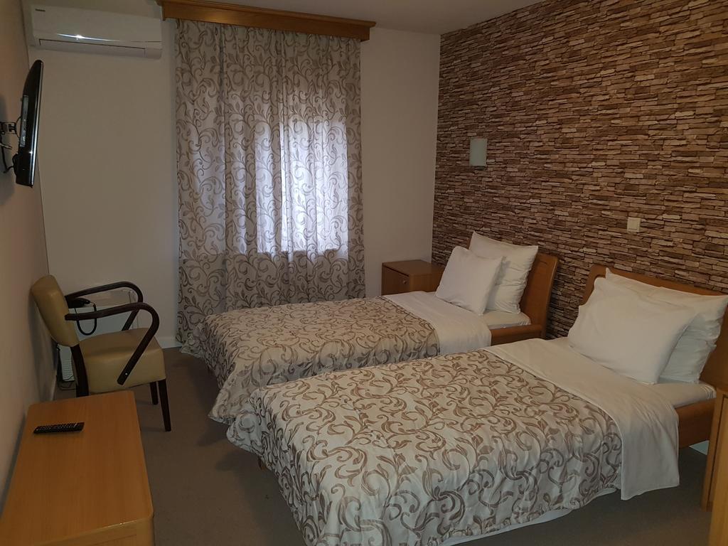 Hotel Dvor Bijelo Polje Eksteriør billede